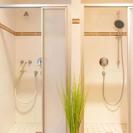 Waldschloss App 12 塞巴特黑灵斯多夫