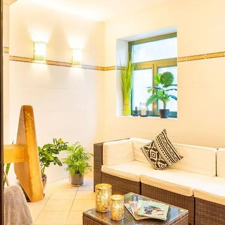 Waldschloss App 12 *