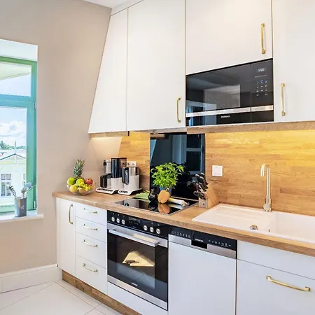 Waldschloss App 12 塞巴特黑灵斯多夫